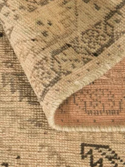 Sarough Mahal Vintage